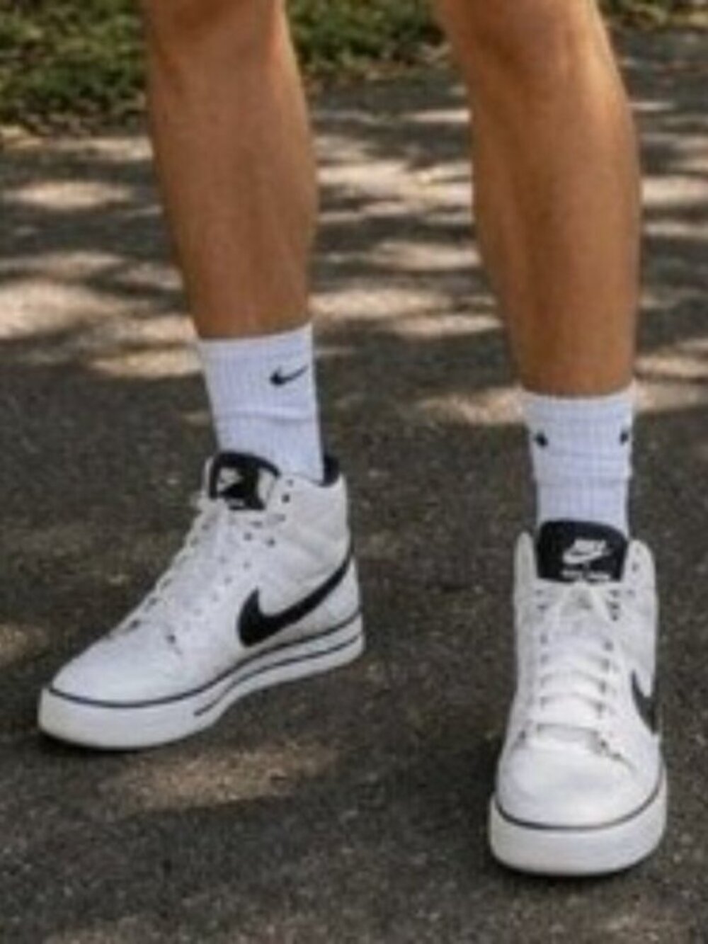 Nike Delta Force Vintage 2011 Mid Top Mens Size 11 White Black Sneakers